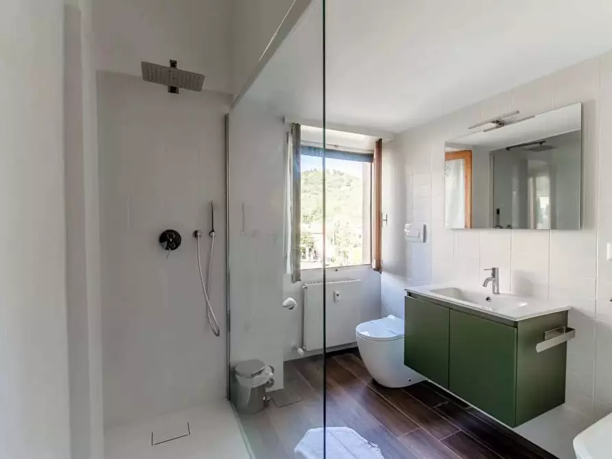 Immagine 26 di Appartamento in affitto  in Via Alessandro Volta49 a Brunate