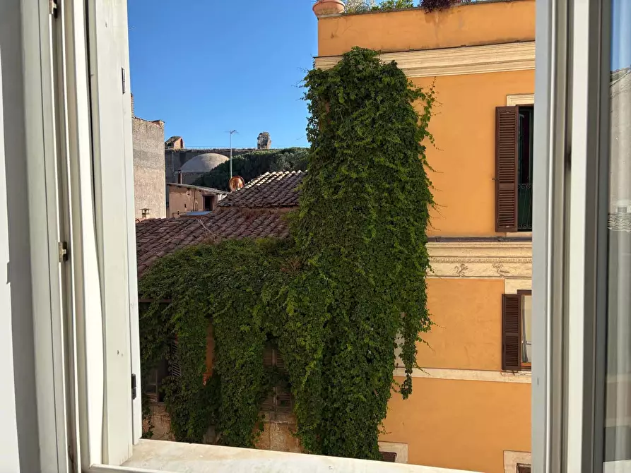 Immagine 11 di Appartamento in affitto  in Via Cavour310 a Roma