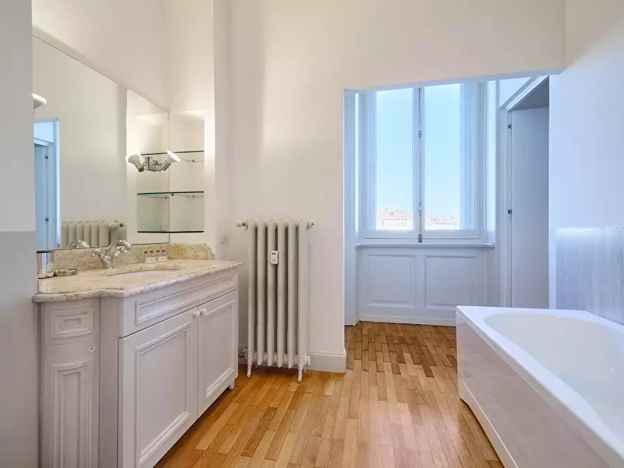 Immagine 60 di Appartamento in affitto  in Viale di Porta Vercellina2 a Milano