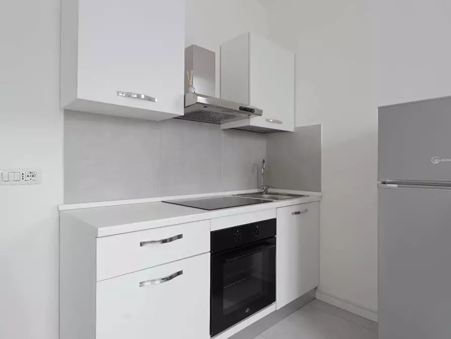 Immagine 5 di Appartamento in affitto  in Via Giovanni Battista Cassinis1 a Milano