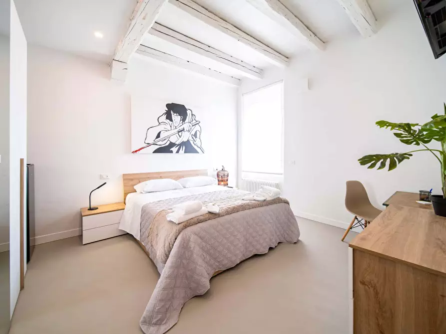 Immagine 1 di Camera in affitto  in Strada della Genovesa44 a Verona