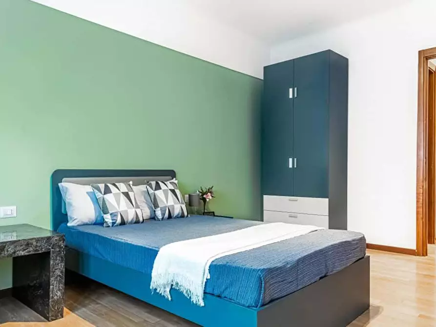 Immagine 4 di Camera in affitto  in Via Coluccio Salutati7 a Milano