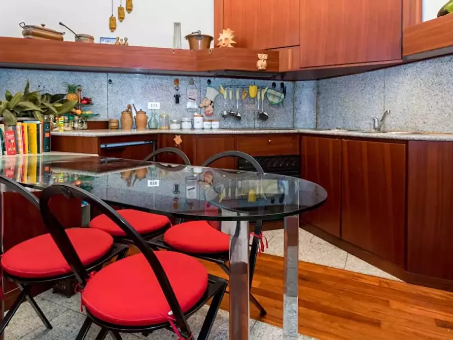 Immagine 8 di Appartamento in affitto  in Via Madonnina a Milano