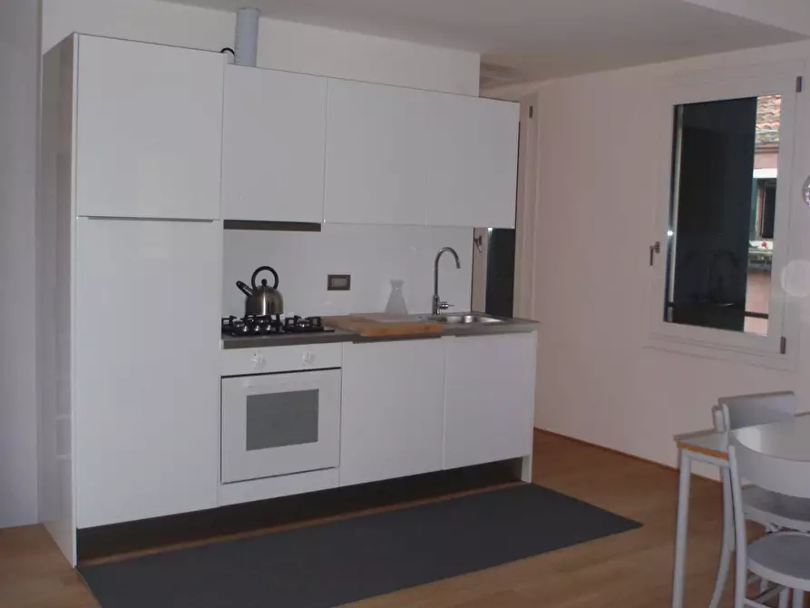 Immagine 5 di Appartamento in affitto  in Campo S. Canzian5532 a Venezia