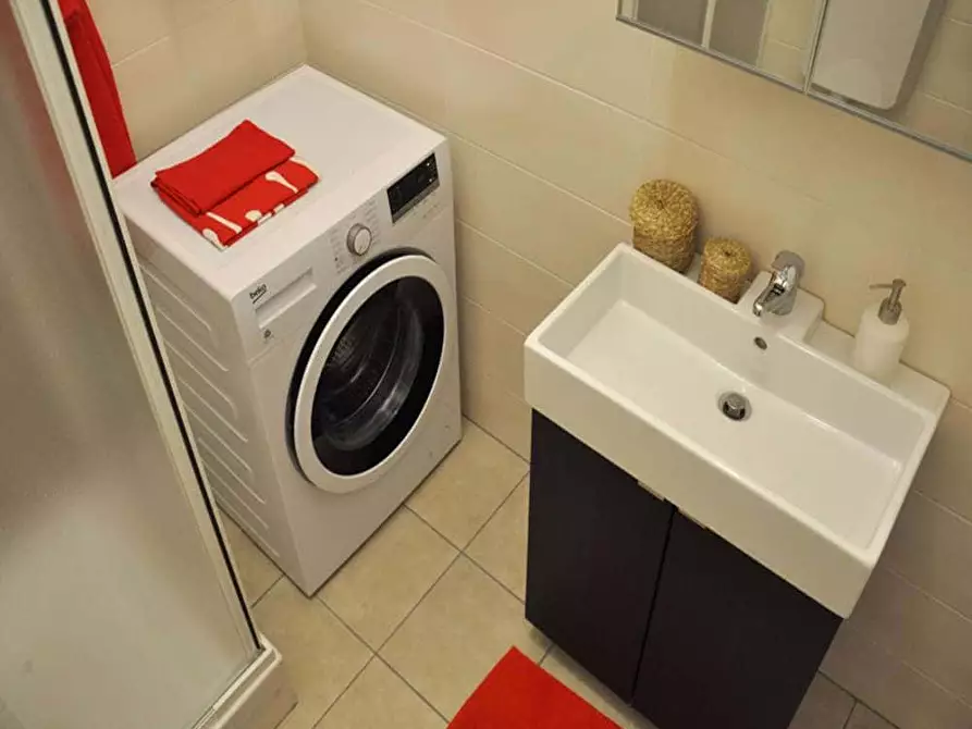 Immagine 33 di Camera in affitto  in Via Mauro Macchi2 a Milano