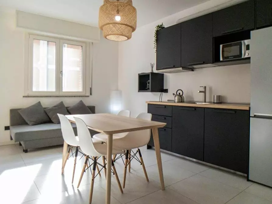 Immagine 2 di Appartamento in affitto  in Via Luigi Mercantini a Milano