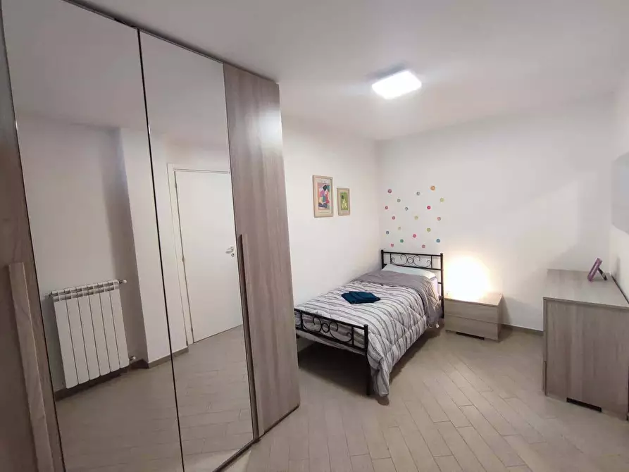 Immagine 43 di Appartamento in affitto  in via Giorgio Bassani62 a Roma