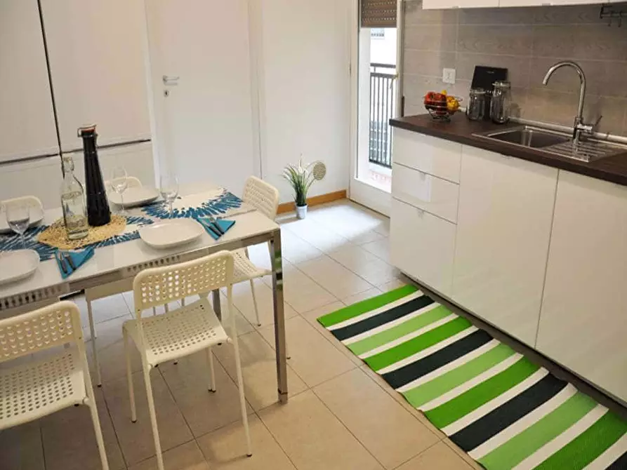 Immagine 13 di Camera in affitto  in Via Carlo Botta7 a Milano