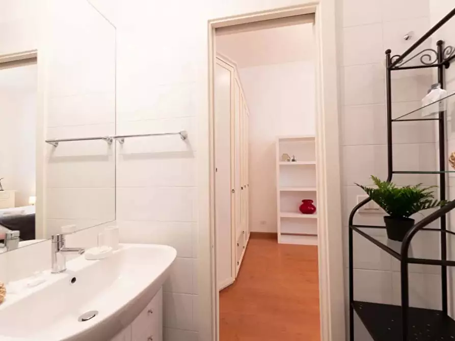 Immagine 19 di Appartamento in affitto  in Via Aurora31 a Roma