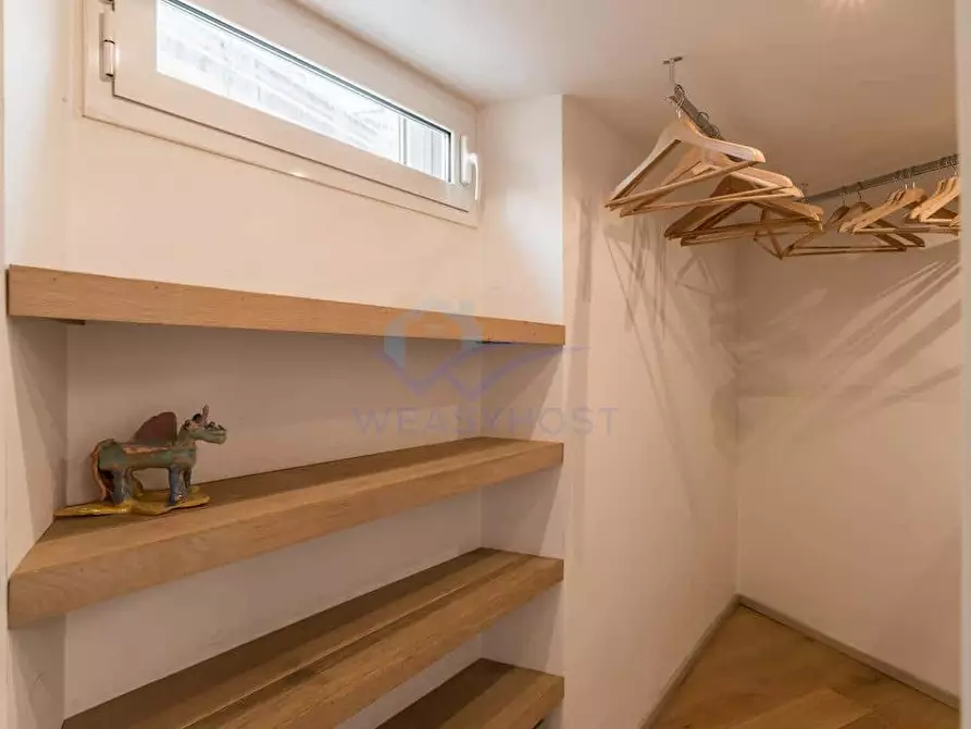 Immagine 13 di Appartamento in affitto  in Via Di Ponte Sisto72 a Roma