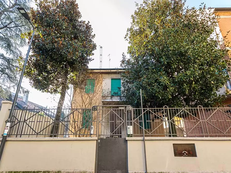 Immagine 24 di Camera in affitto  in Via Giuseppe Regaldi17 a Milano