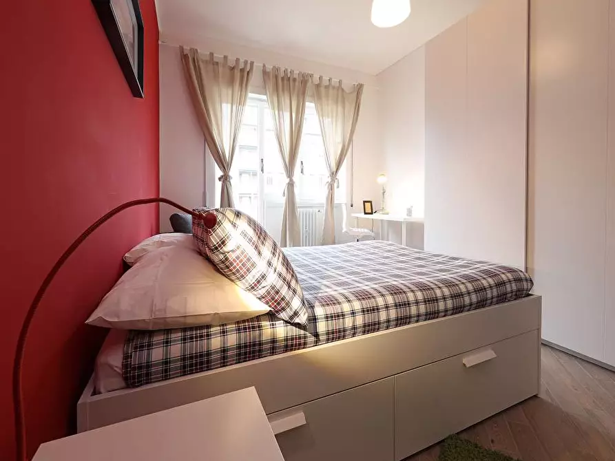 Immagine 2 di Camera in affitto  in Via Antonino Lo Surdo57 a Roma