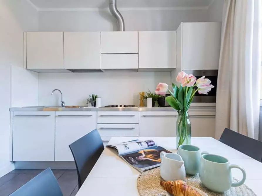 Immagine 8 di Appartamento in affitto  in Via Bernardino Biondelli7 a Milano