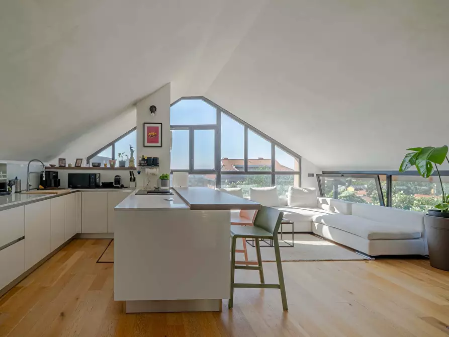 Immagine 1 di Appartamento in affitto  in Viale Ippolito Nievo17 a Busto Arsizio