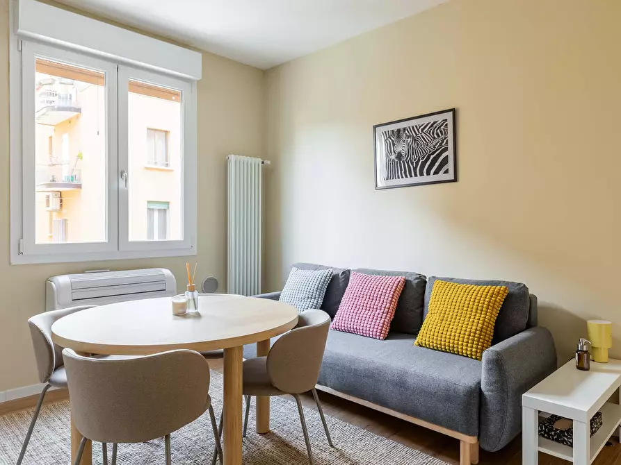 Immagine 2 di Appartamento in affitto  in Via Oreste Regnoli6 a Bologna