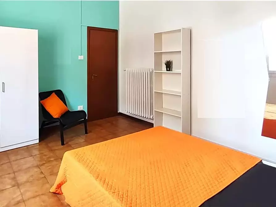 Immagine 2 di Camera in affitto  in Via Toscana85 a Bologna