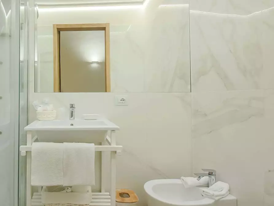 Immagine 29 di Appartamento in affitto  in Via de' Guicciardini a Firenze