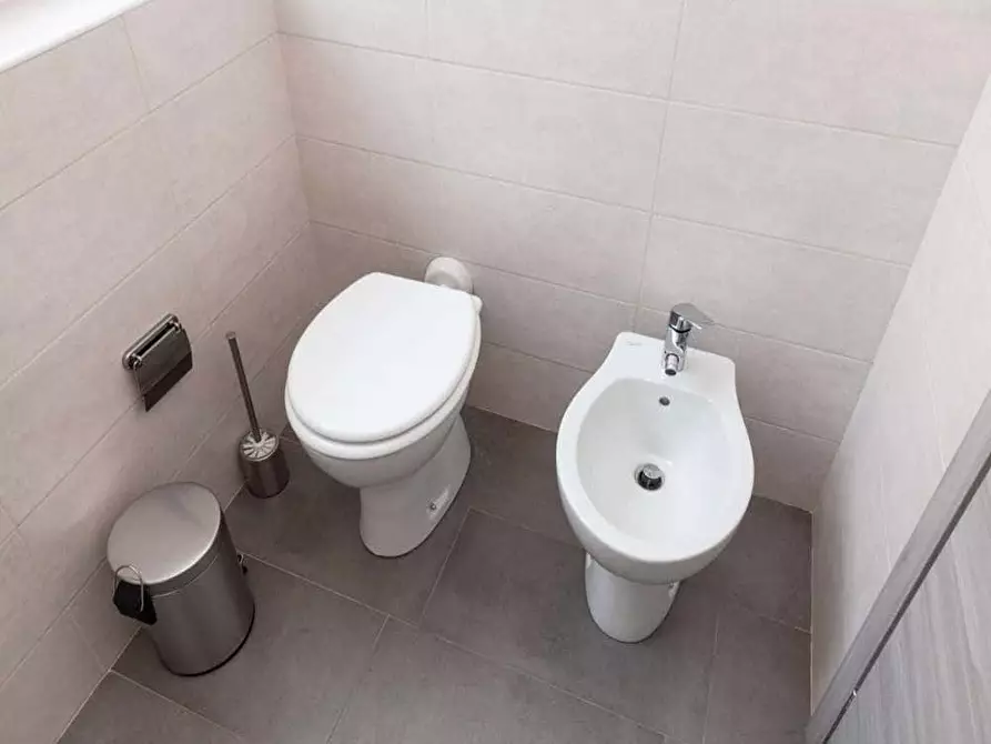 Immagine 10 di Camera in affitto  in Via Macedonio Melloni6 a Milano