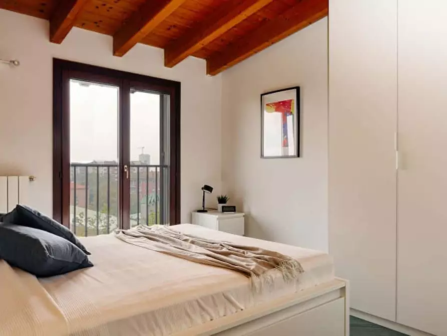 Immagine 2 di Camera in affitto  in Via Giovanni Pezzotti44 a Milano