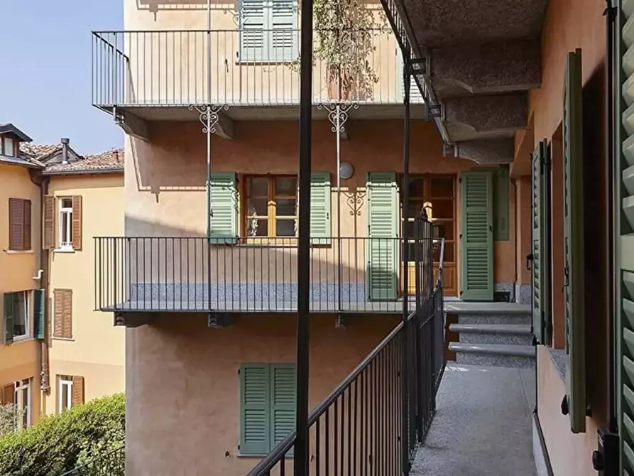 Immagine 5 di Appartamento in affitto  in Via Cinque Giornate a Como