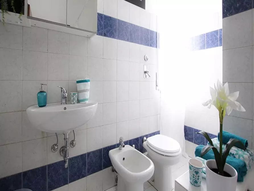 Immagine 13 di Camera in affitto  in Viale Ortles86 a Milano