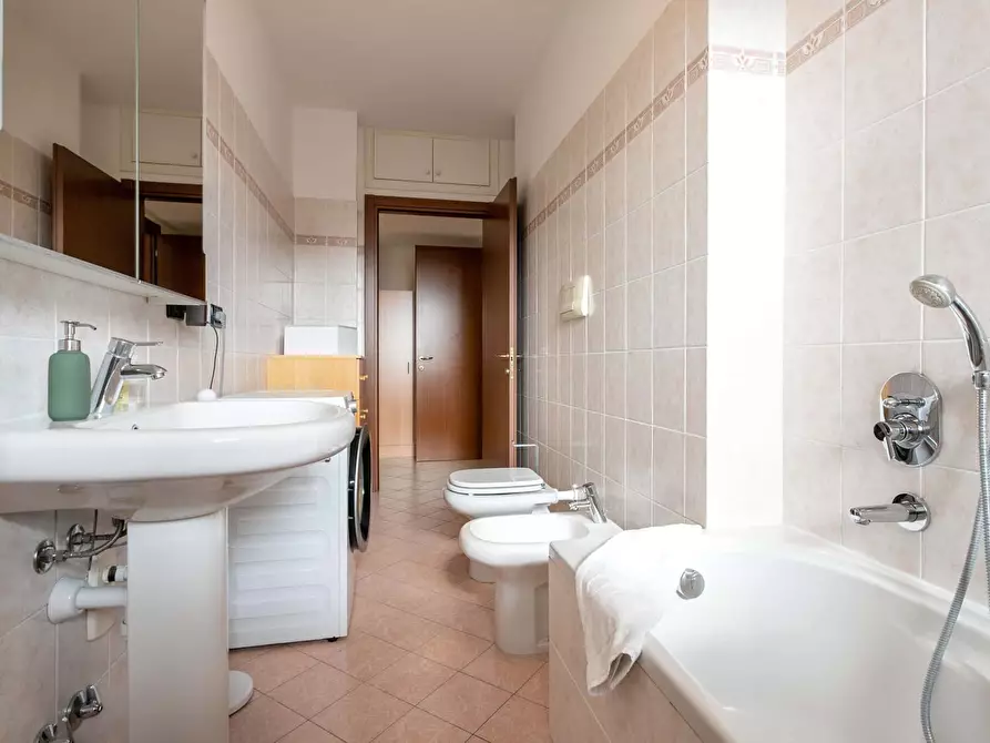 Immagine 22 di Appartamento in affitto  in Via del Futurismo8 a Milano