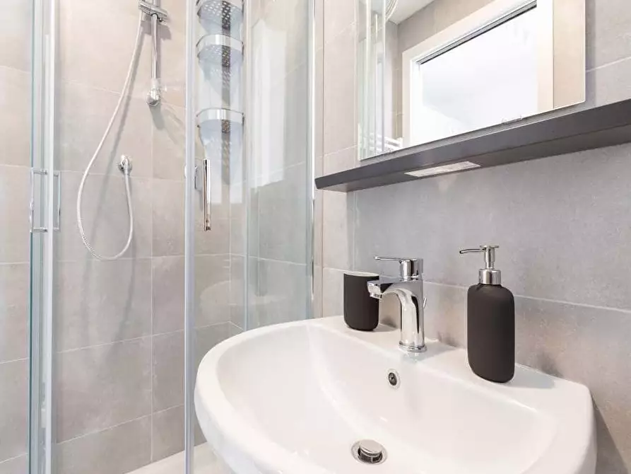 Immagine 8 di Camera in affitto  in Viale Bligny28 a Milano