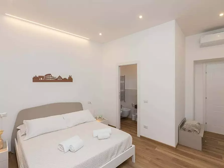 Immagine 31 di Appartamento in affitto  in Via Angelo Poliziano61 a Roma