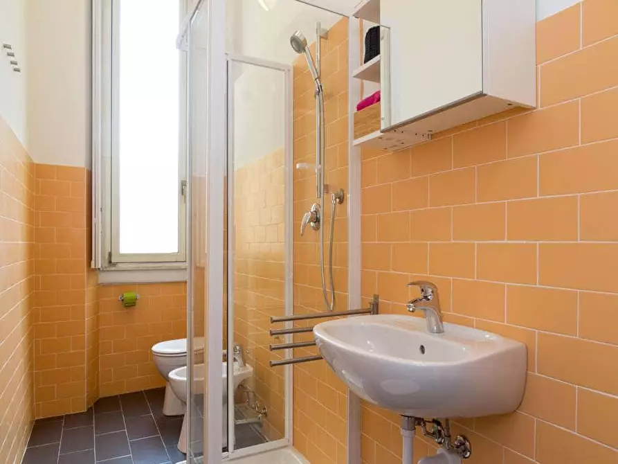 Immagine 26 di Camera in affitto  in Via Carlo Farini40 a Milano