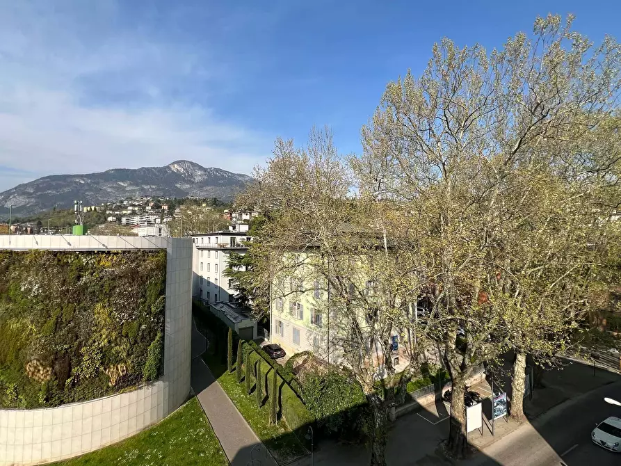 Immagine 15 di Appartamento in affitto  in Via Francesco Petrarca1 a Trento