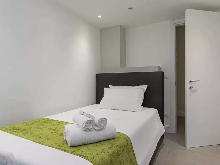 Immagine 3 di Appartamento in affitto  in Via della Moscova27 a Milano