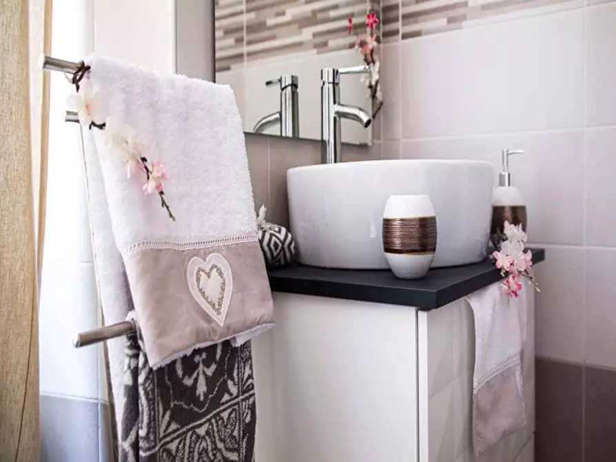 Immagine 33 di Camera in affitto  in Viale Nazario Sauro4 a Milano