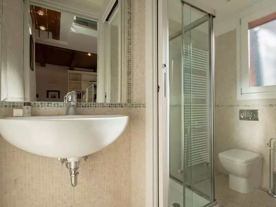 Immagine 12 di Appartamento in affitto  in Via Sant'Isaia25 a Bologna