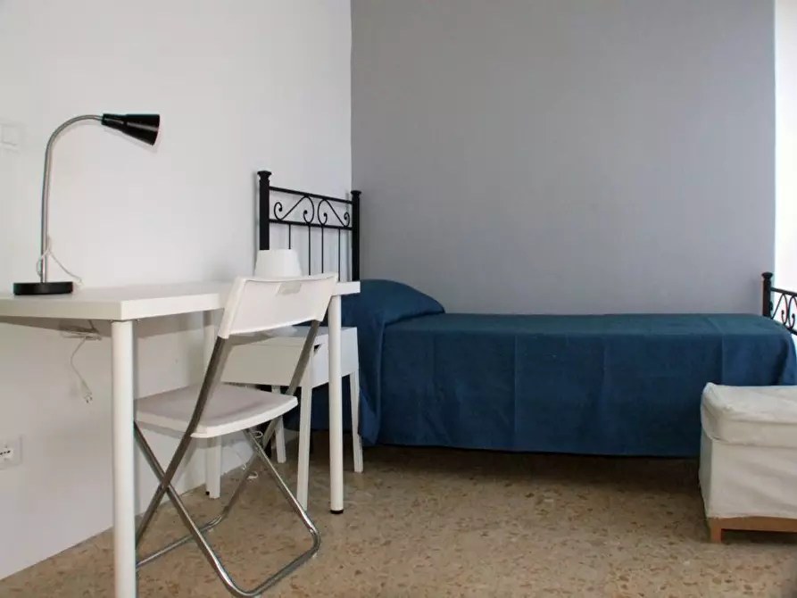 Immagine 3 di Camera in affitto  in Via Giovanni Targioni Tozzetti29 a Firenze