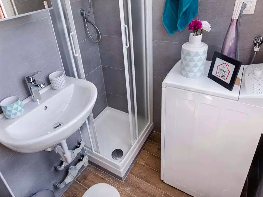 Immagine 10 di Camera in affitto  in Via Salvatore Barzilai9 a Milano