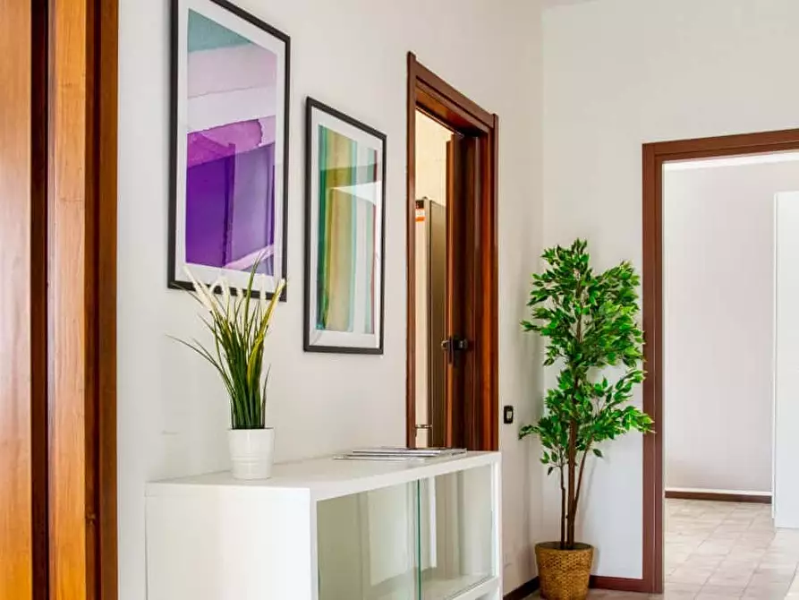 Immagine 15 di Camera in affitto  in Via Ronchi24 a Milano