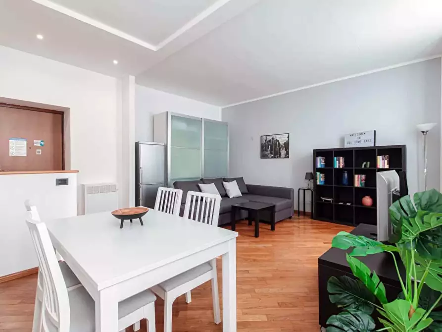 Immagine 22 di Appartamento in affitto  in Via Luigi Cadorna5 a Como