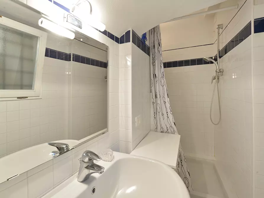 Immagine 14 di Appartamento in affitto  in Via Miramonte1 a Bologna