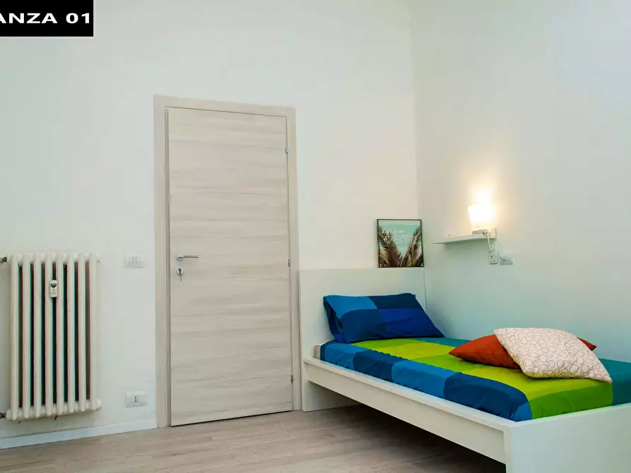 Immagine 2 di Camera in affitto  in Piazza Tancredi Galimberti25 a Torino