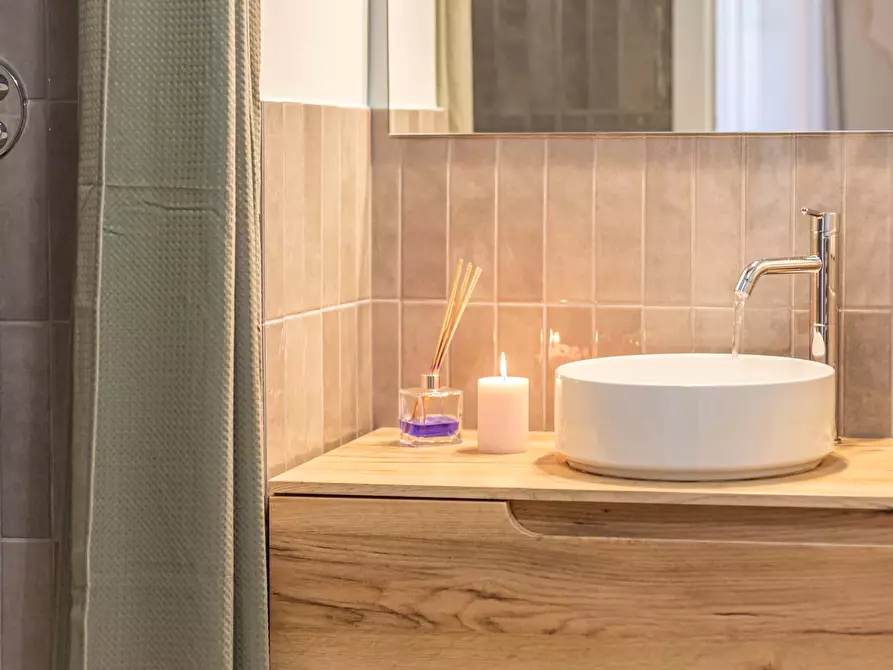 Immagine 43 di Appartamento in affitto  in Via della Madonna dei Monti15 a Roma