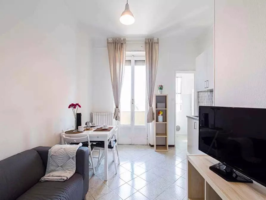 Immagine 10 di Camera in affitto  in Viale Giovanni da Cermenate18 a Milano