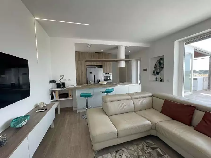 Immagine 1 di Appartamento in affitto  in Via Torri in Sabina14 a Roma