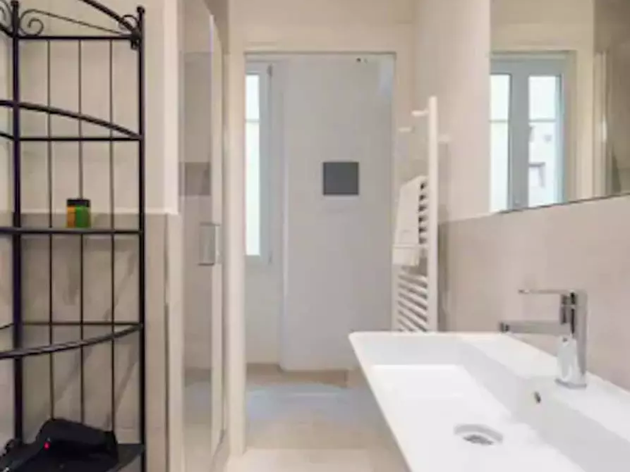 Immagine 6 di Appartamento in affitto  in Via dell'Albero a Firenze