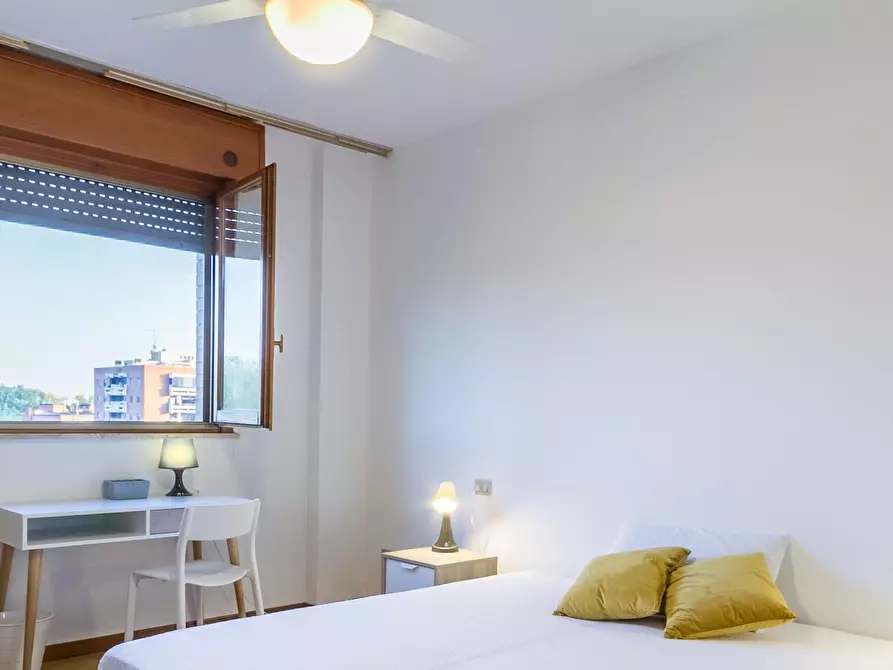 Immagine 3 di Camera in affitto  in Via dei Missaglia13 a Milano