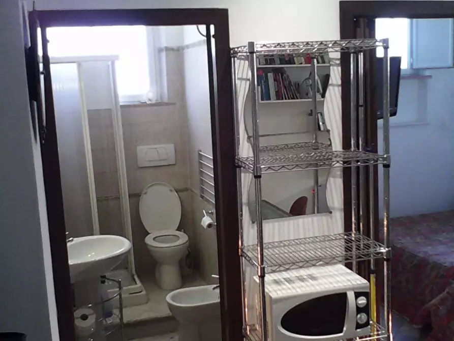 Immagine 13 di Appartamento in affitto  in Via Volterra8 a Roma