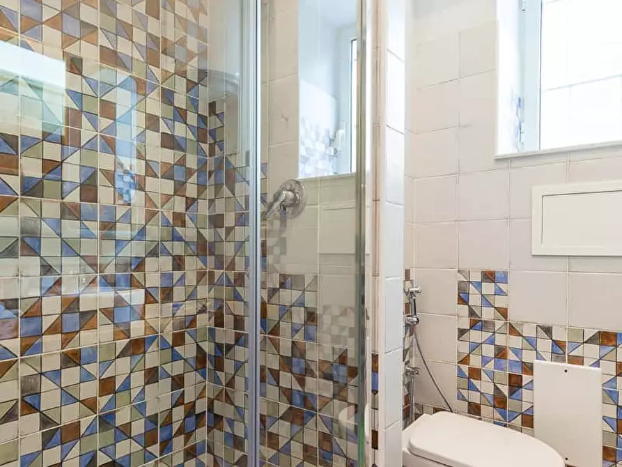 Immagine 15 di Appartamento in affitto  in Vico Santa Maria della Purità32 a Napoli