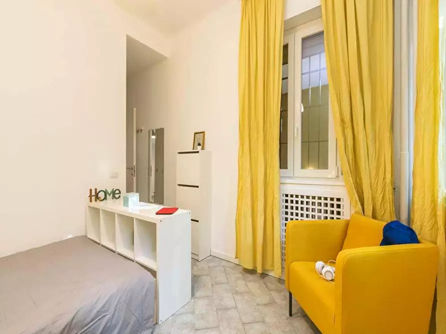 Immagine 3 di Camera in affitto  in Corso San Gottardo40 a Milano