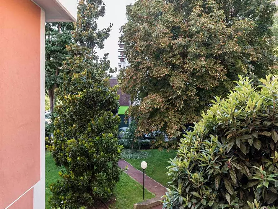 Immagine 21 di Camera in affitto  in via Rosa Vergani Marelli2 a Milano