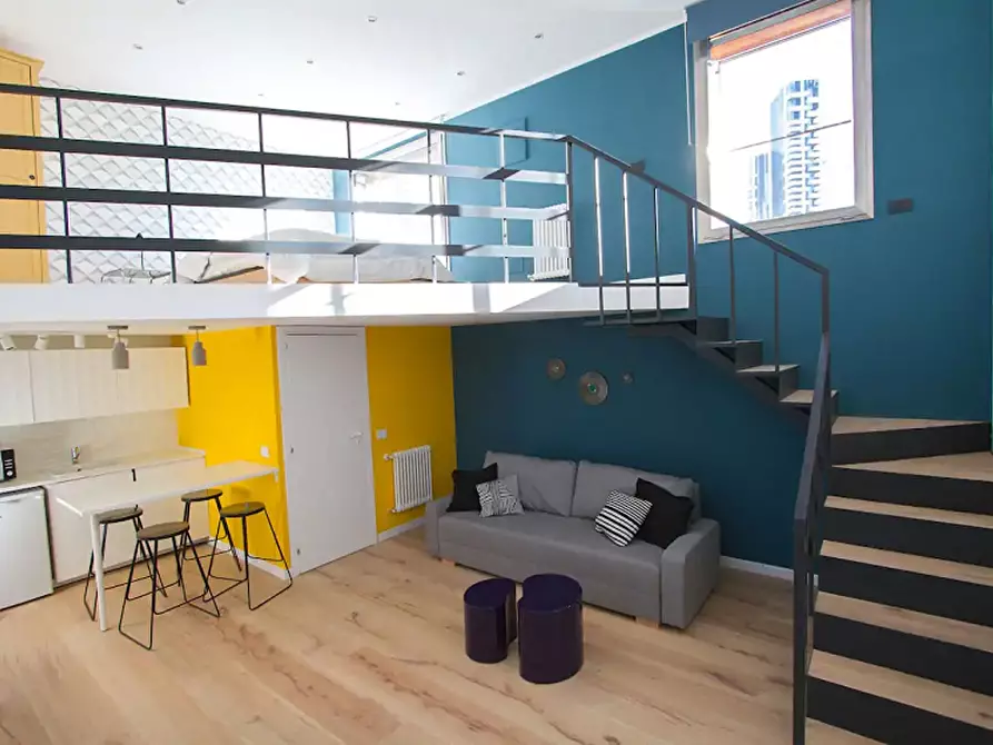 Immagine 2 di Appartamento in affitto  in Via Gaetano de Castillia24 a Milano