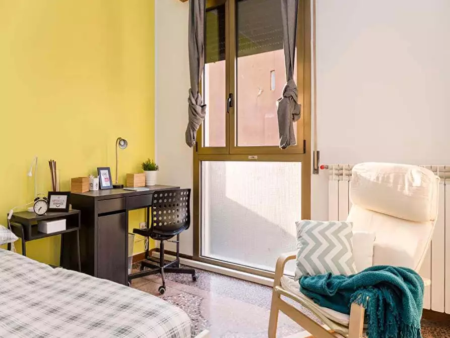 Immagine 3 di Camera in affitto  in Viale Giovanni Vicini20 a Bologna